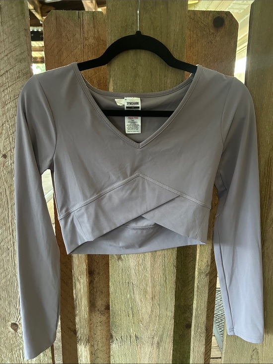 Gymshark Tops - Gymshark long-sleeved workout crop